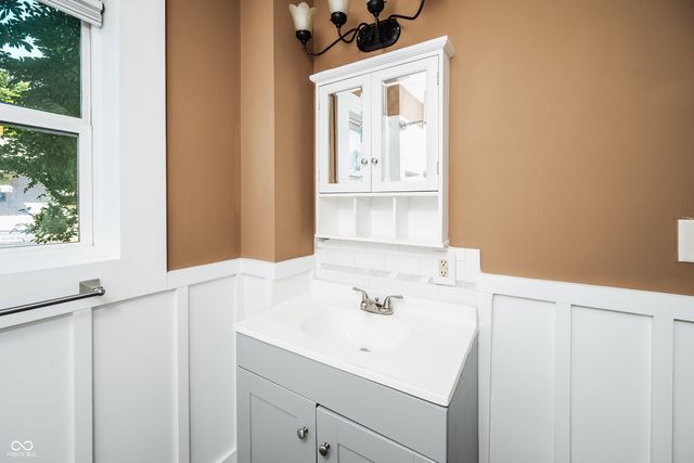 3224 W Mooresville Road, Indianapolis, IN 46221