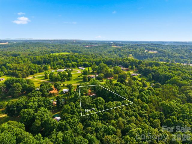 4075 Mamas Garden Drive, Hickory, NC 28602