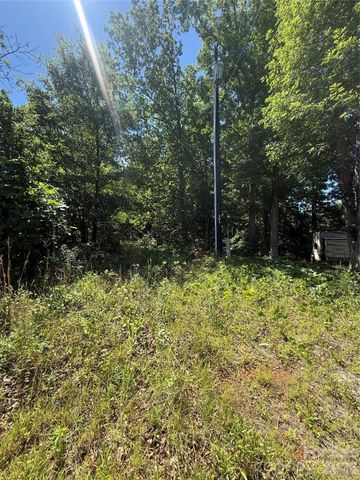 4075 Mamas Garden Drive, Hickory, NC 28602
