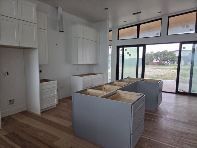 516 Bosque TRL, Marble Falls, TX 78654