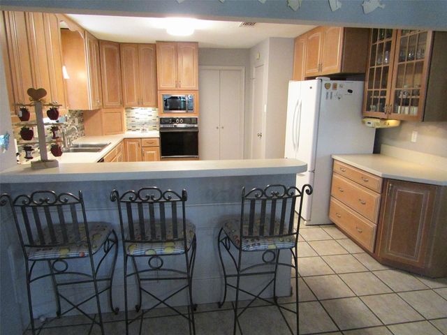 12139 Glenway Drive, Houston, TX 77070