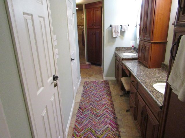12139 Glenway Drive, Houston, TX 77070