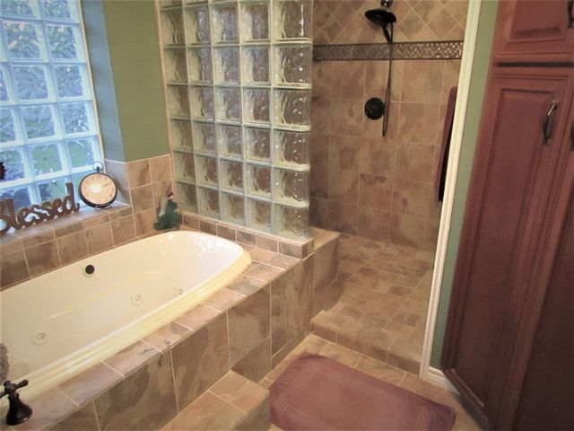12139 Glenway Drive, Houston, TX 77070