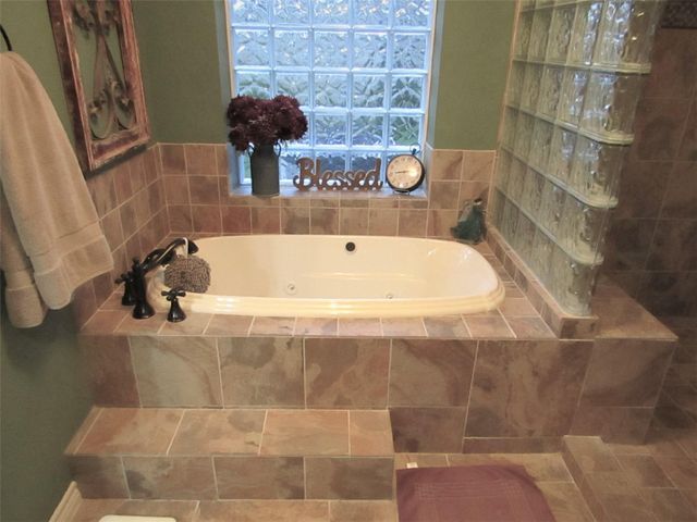 12139 Glenway Drive, Houston, TX 77070