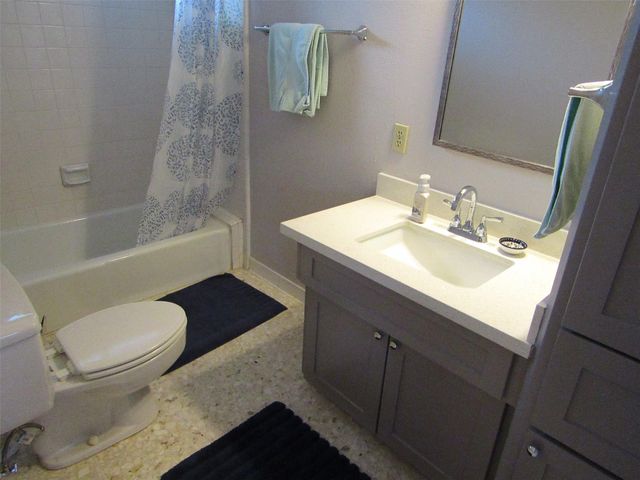 12139 Glenway Drive, Houston, TX 77070
