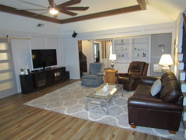 12139 Glenway Drive, Houston, TX 77070