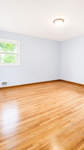 5901 Ewing Avenue N, Brooklyn Center, MN 55429