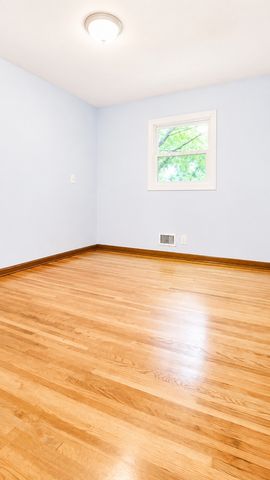 5901 Ewing Avenue N, Brooklyn Center, MN 55429