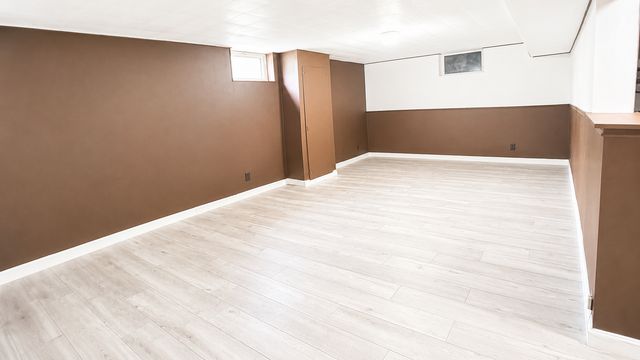 5901 Ewing Avenue N, Brooklyn Center, MN 55429