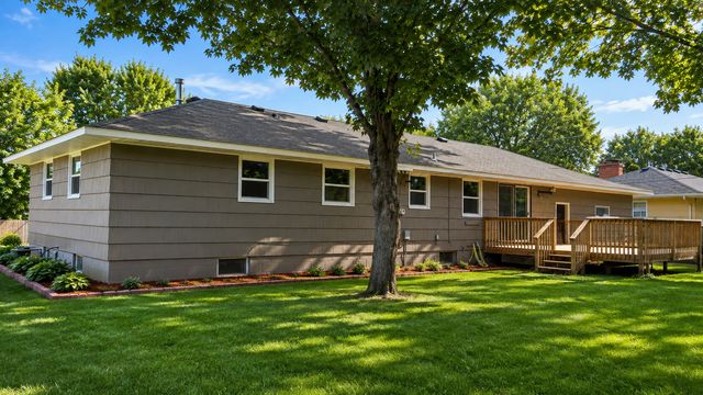 5901 Ewing Avenue N, Brooklyn Center, MN 55429