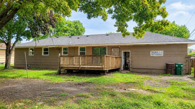 5901 Ewing Avenue N, Brooklyn Center, MN 55429