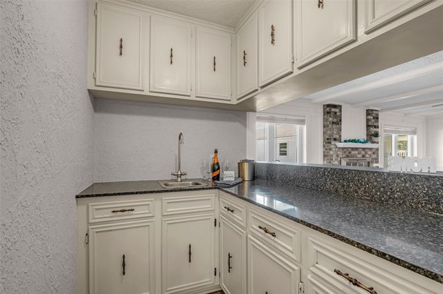 1302 Minchen Drive, Deer Park, TX 77536