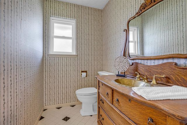 1302 Minchen Drive, Deer Park, TX 77536