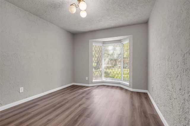 1302 Minchen Drive, Deer Park, TX 77536