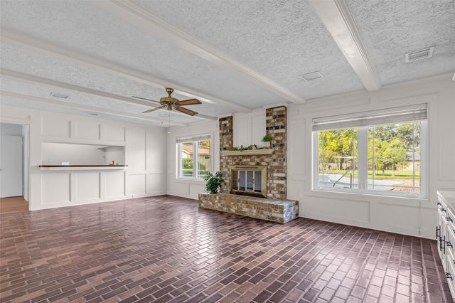 1302 Minchen Drive, Deer Park, TX 77536