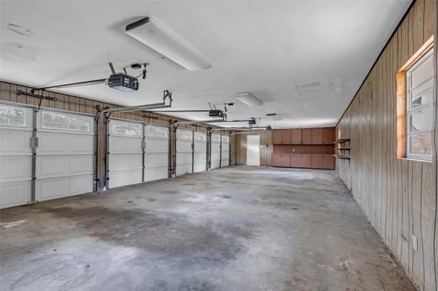 1302 Minchen Drive, Deer Park, TX 77536