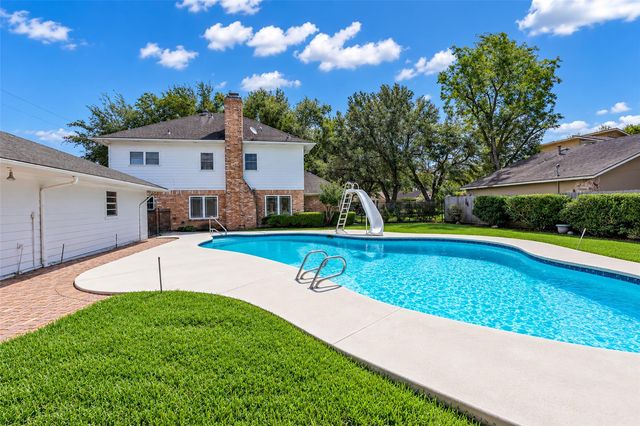 1302 Minchen Drive, Deer Park, TX 77536
