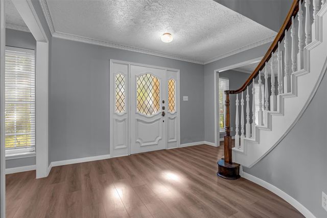 1302 Minchen Drive, Deer Park, TX 77536
