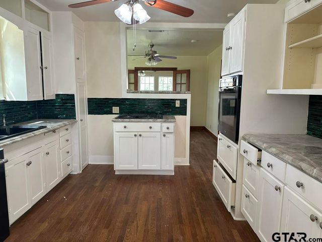 1717 E Houston St, Tyler, TX 75702