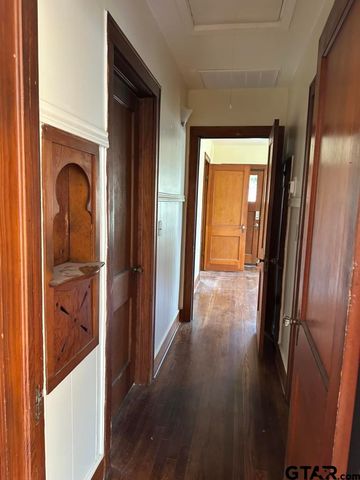 1717 E Houston St, Tyler, TX 75702