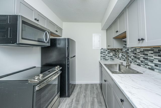 2494 Etiwan Avenue 2h, Charleston, SC 29414