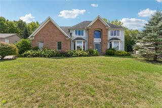 708 Dominic Drive, Cuyahoga Falls, OH 44223