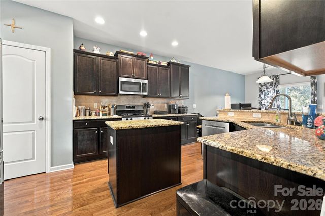 2440 Flintshire Lane, Gastonia, NC 28056