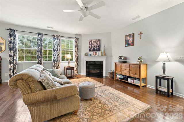 2440 Flintshire Lane, Gastonia, NC 28056