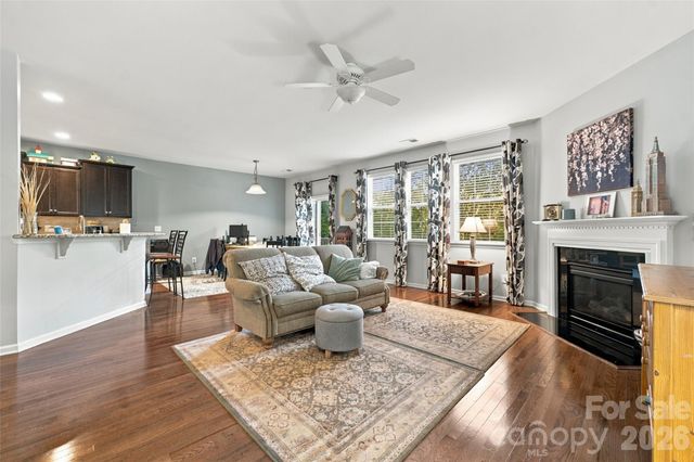 2440 Flintshire Lane, Gastonia, NC 28056