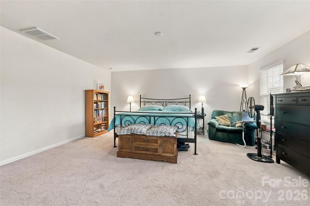 2440 Flintshire Lane, Gastonia, NC 28056
