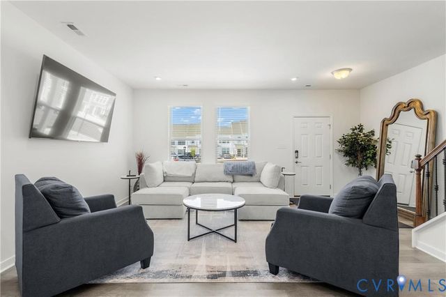 12221 Dutch Elm Cir, Midlothian, VA 23112