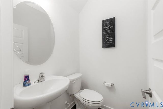 12221 Dutch Elm Cir, Midlothian, VA 23112