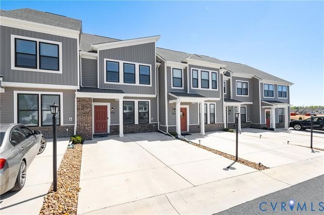 12221 Dutch Elm Cir, Midlothian, VA 23112