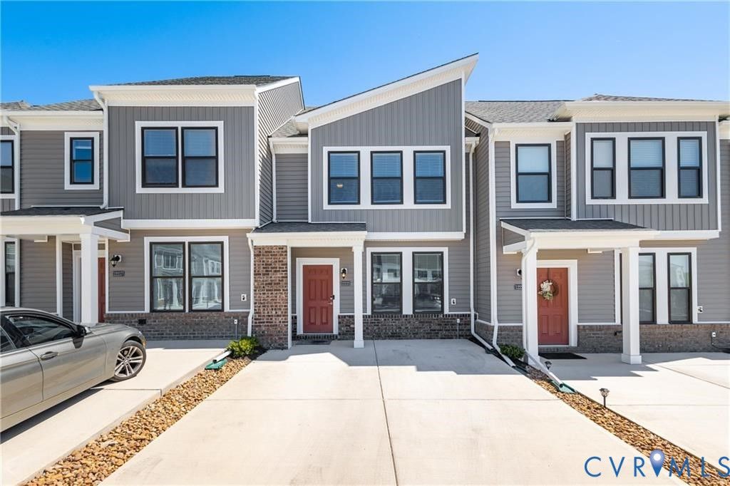 12221 Dutch Elm Cir, Midlothian, VA 23112