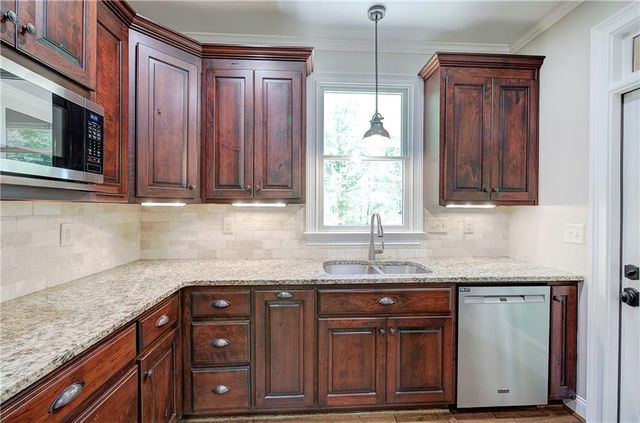 25 Mountain Creek Trail NE, Fairmount, GA 30139