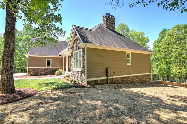 25 Mountain Creek Trail NE, Fairmount, GA 30139