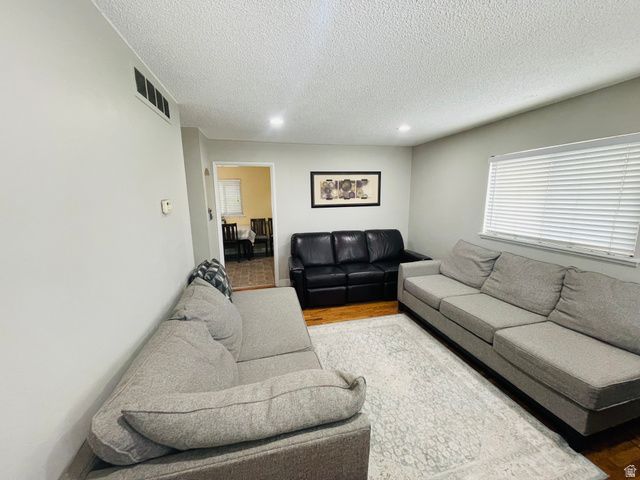 5216 S PIEPER BLVD, Salt Lake City, UT 84118