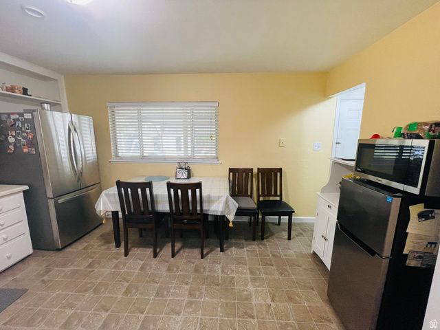 5216 S PIEPER BLVD, Salt Lake City, UT 84118