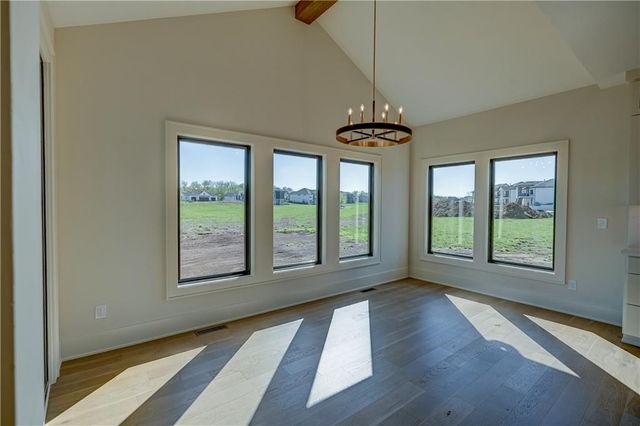 573 South Shore Drive, Lake Winnebago, MO 64034