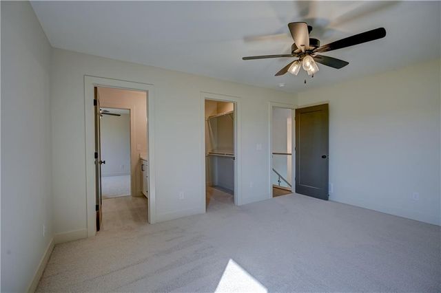 573 South Shore Drive, Lake Winnebago, MO 64034