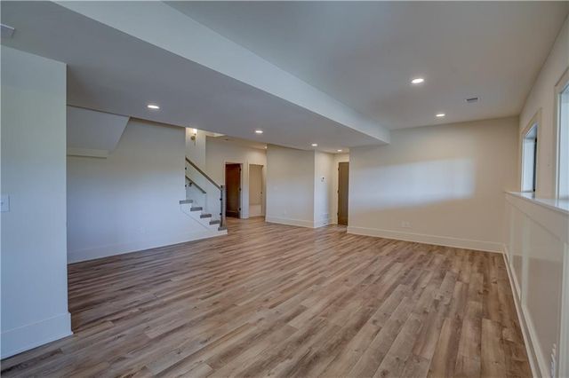 573 South Shore Drive, Lake Winnebago, MO 64034