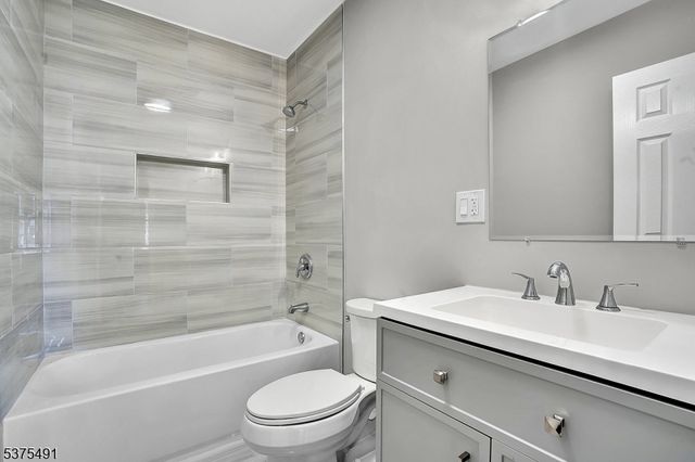 434 Halsted St, East Orange City, NJ 07018