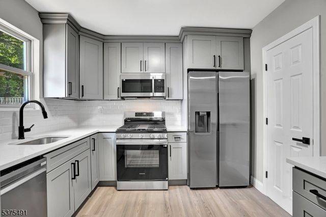 434 Halsted St, East Orange City, NJ 07018