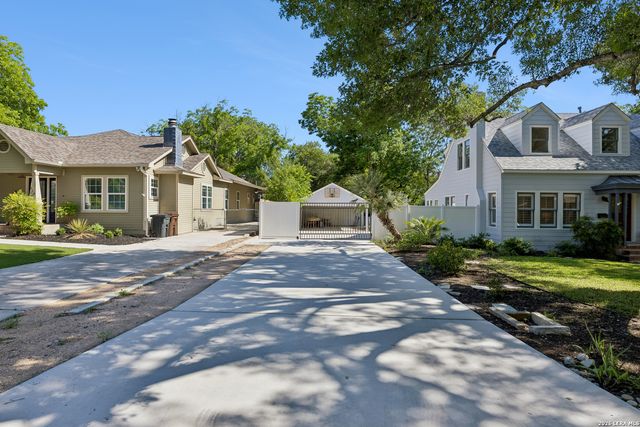 120 LAMONT AVE, Alamo Heights, TX 78209