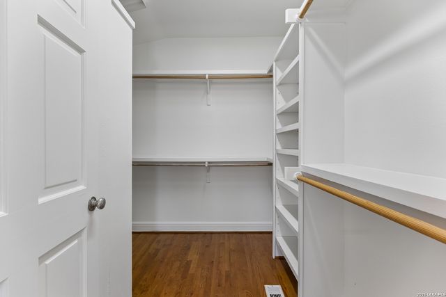 120 LAMONT AVE, Alamo Heights, TX 78209