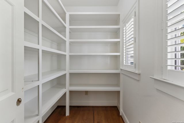 120 LAMONT AVE, Alamo Heights, TX 78209