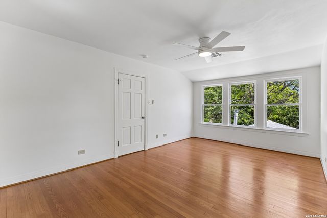 120 LAMONT AVE, Alamo Heights, TX 78209