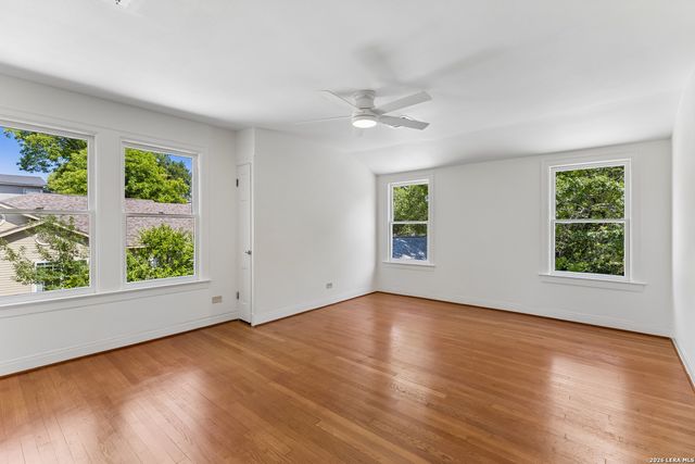 120 LAMONT AVE, Alamo Heights, TX 78209