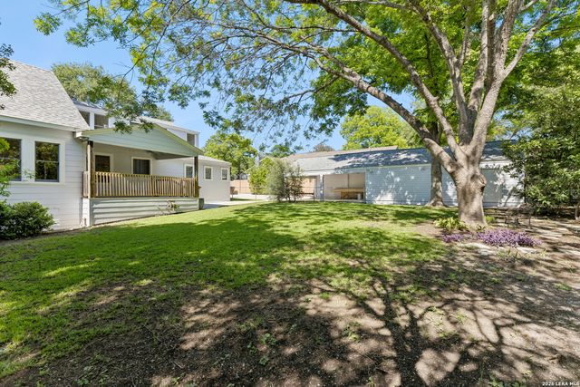 120 LAMONT AVE, Alamo Heights, TX 78209