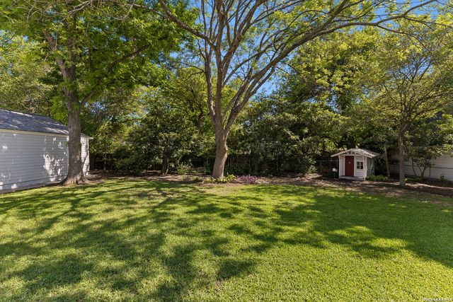 120 LAMONT AVE, Alamo Heights, TX 78209